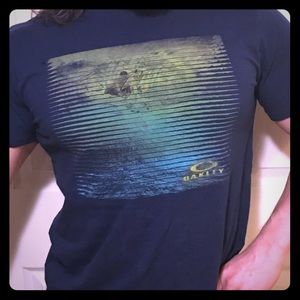 Oakley T-shirt